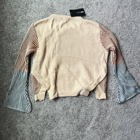 Multi Color Sweater - Picture 5 of 10